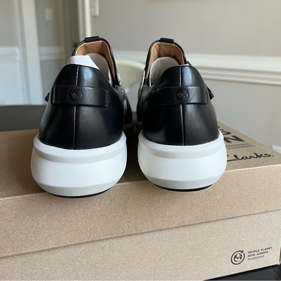 NWT Unstructured by Clarks Women’s Un Rio Strap Suede Shoes Black Snake 8.5 - Picture 12 of 15